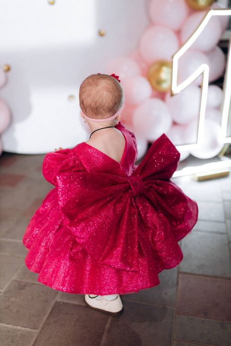 Продам сукню на дівчинку на перший рочок