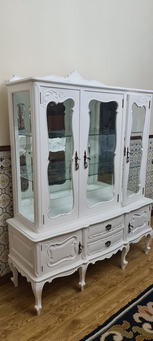 Móvel vintage lacado branco