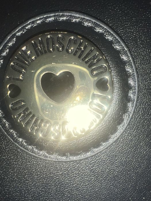 Bolsa Moschino como nova