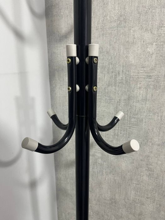 Вішалка для одягу підлогова