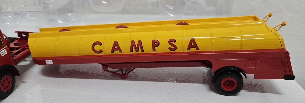 Camião Pegaso escala 1/43