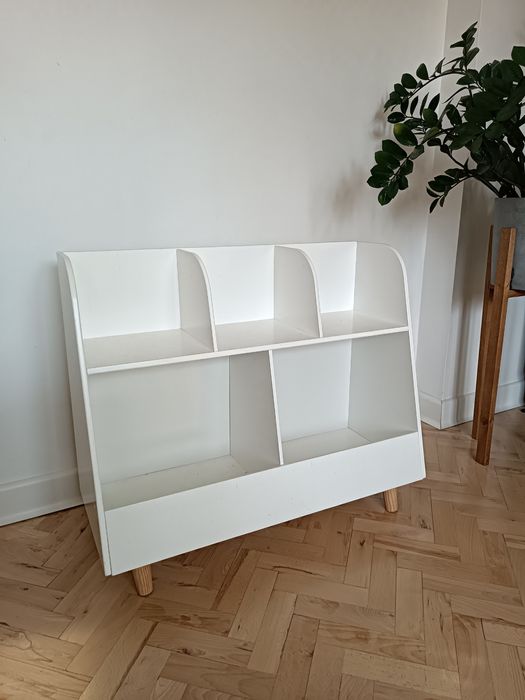 Regał na książki kwiaty komoda