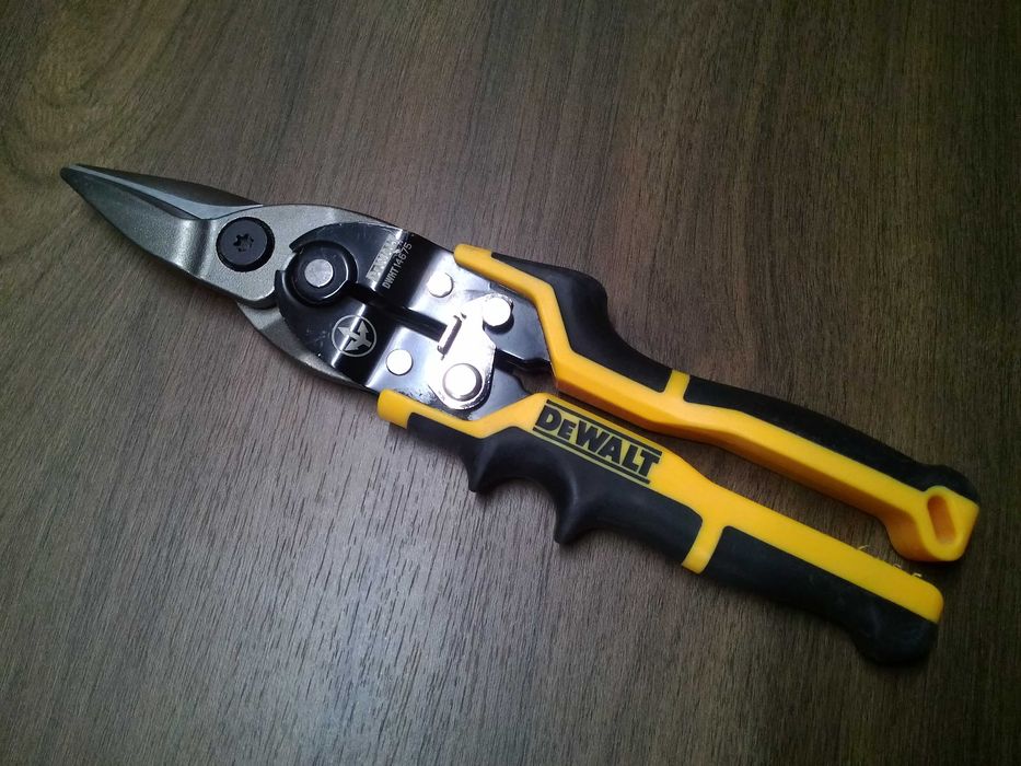 Nożyce do blachy proste 255mm DeWalt DWHT14675