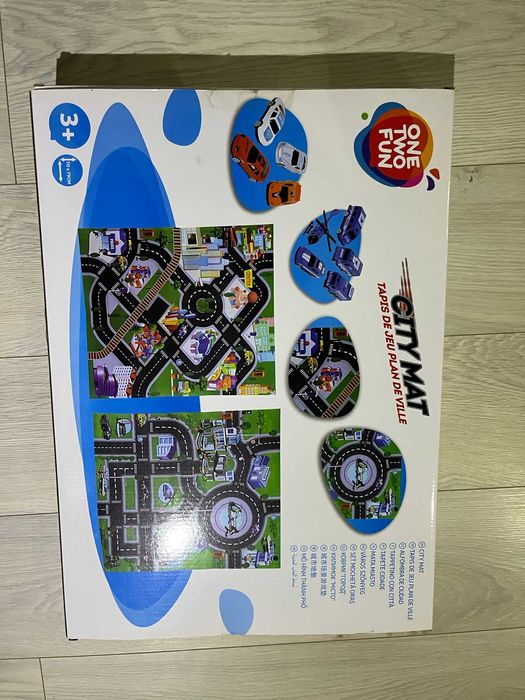 tapetes com pista de carrinhos, novos