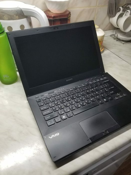 Надійний ультрабук Sony з двома АКБ для цінителів якості та потужності