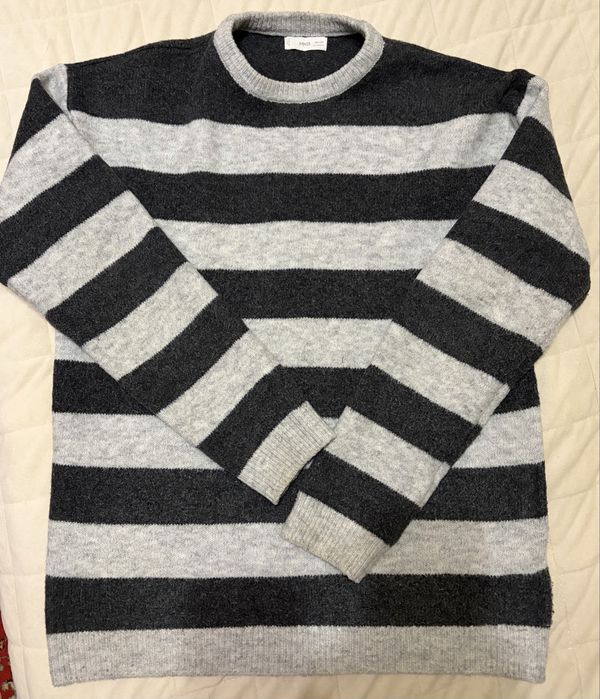 Мякенький стильний світшот Mango