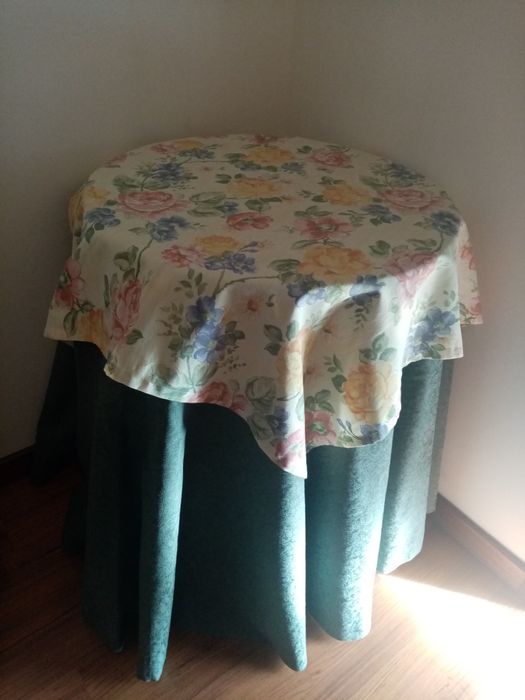 Mesa de canto (Camilha)