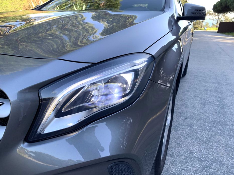 Mercedes GLA 180 d Urban 72 mil Kms Nacional Facelift