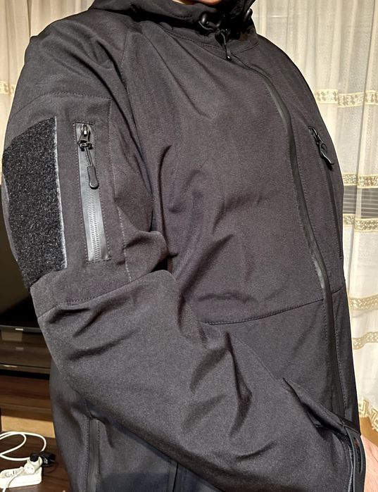 Куртка тактична Soft Shell водонепроникна чорного кольору