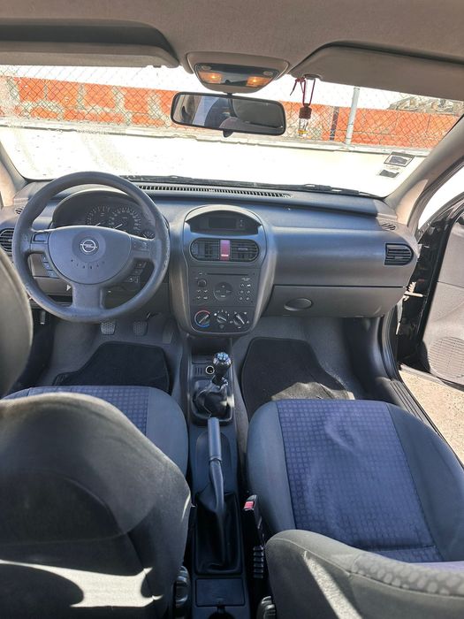Opel corsa 1.2 confort 2002