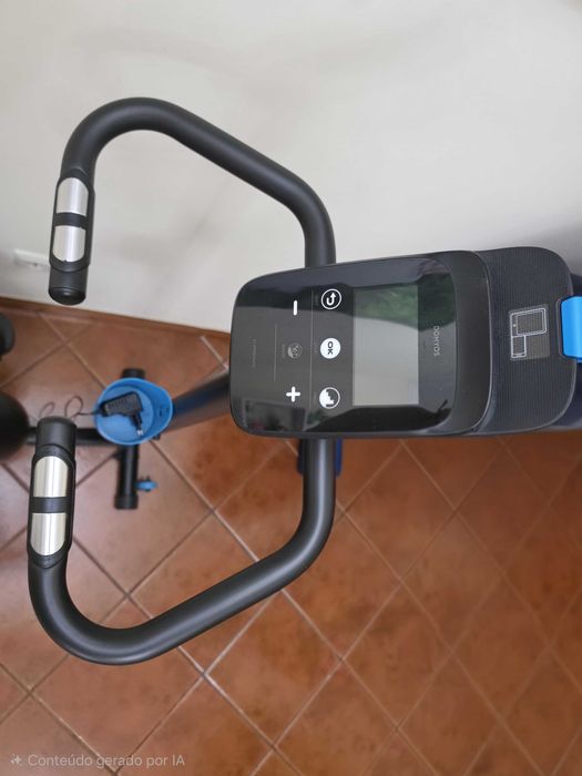 Bicicleta Estática com Resistência Motorizada Domyos