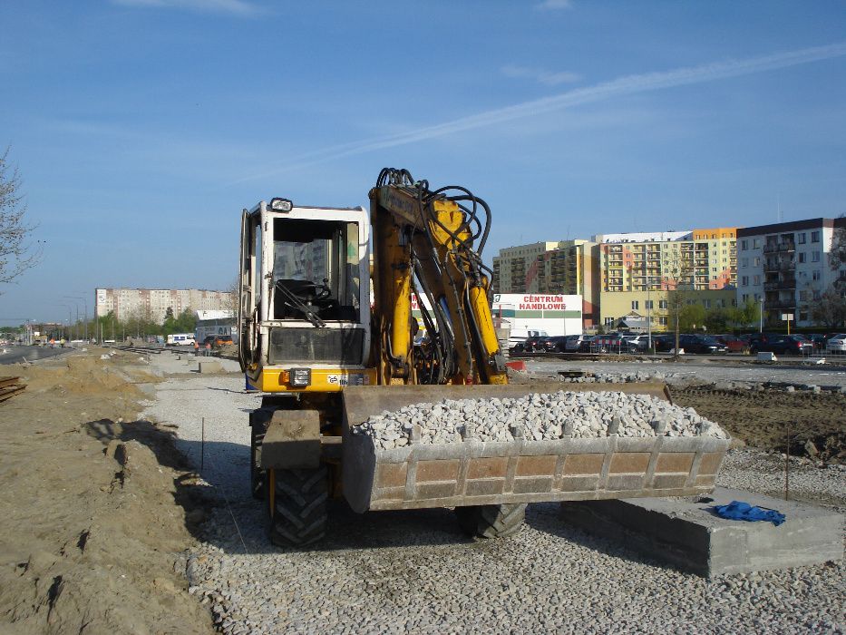 Usługi koparką Mecalac, wynajem koparko ładowarka, kucie młotem