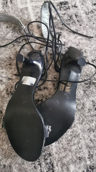 Szpilki nowe rozmiar 35