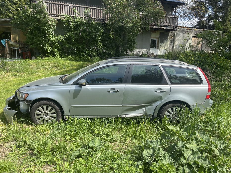 Volvo v50 2.4 automat Summum po wypadku