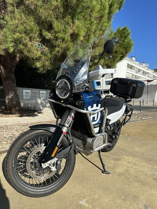 Husqvarna norden 901 Expedition