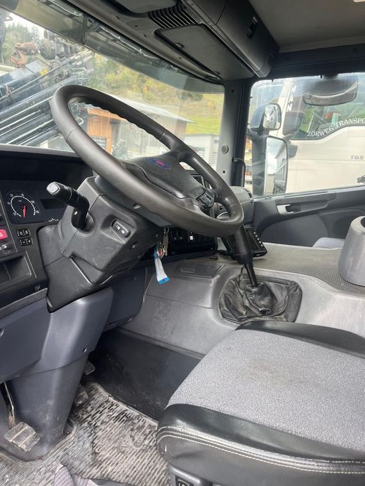 Scania P 230