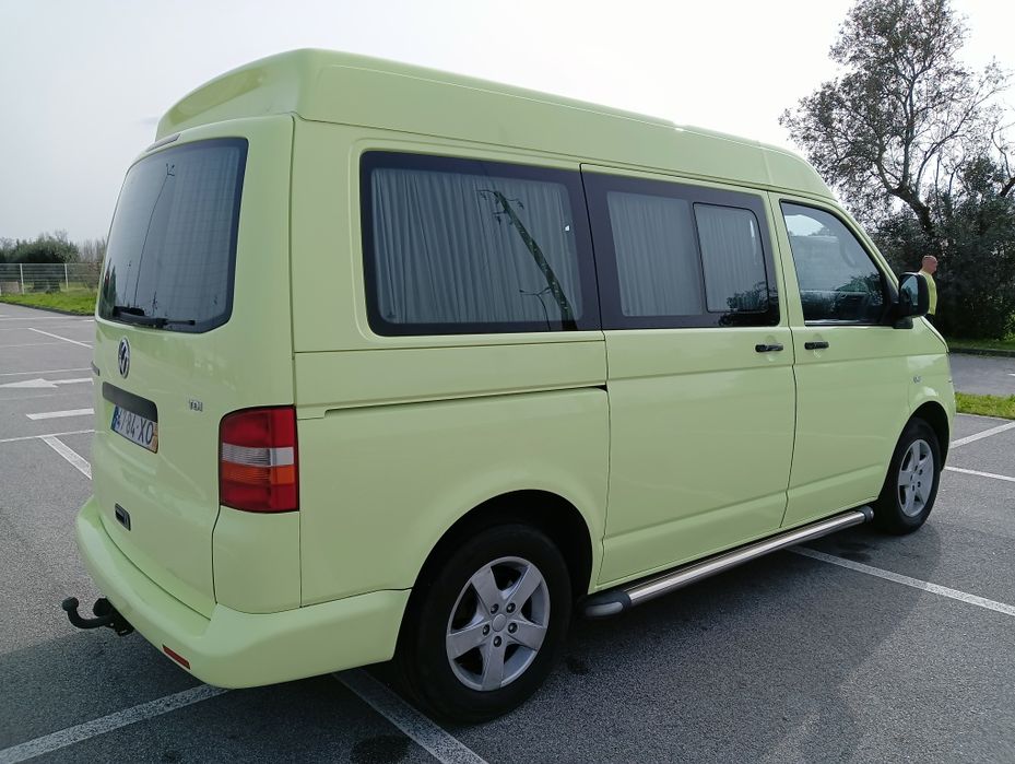 Vendo VW Transporter T5 de 2004, com motor 1.9 TDI (105 cv). Está na m foto 3