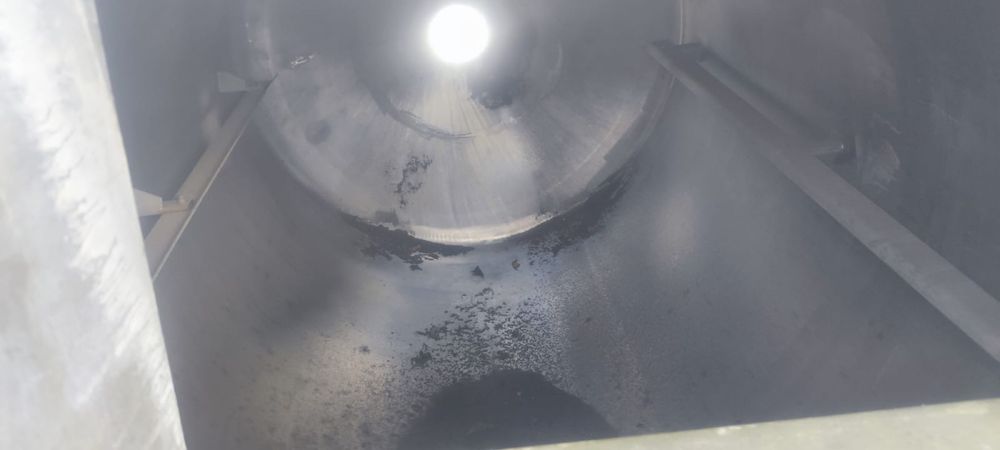 5 Tambores inox com motores a trabalhar