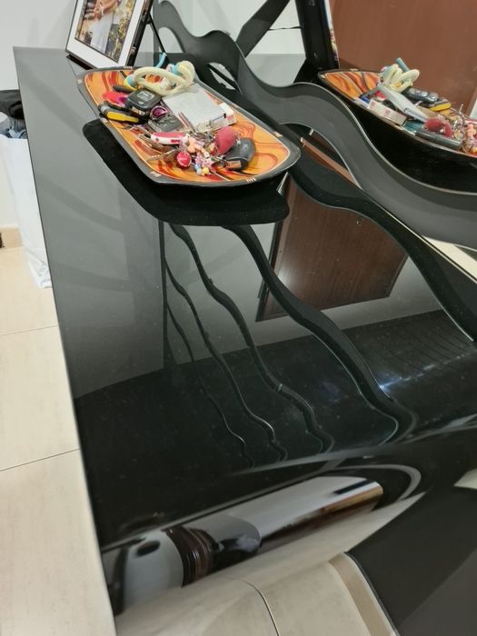 Aparador em vidro preto / Mesa para Hall
