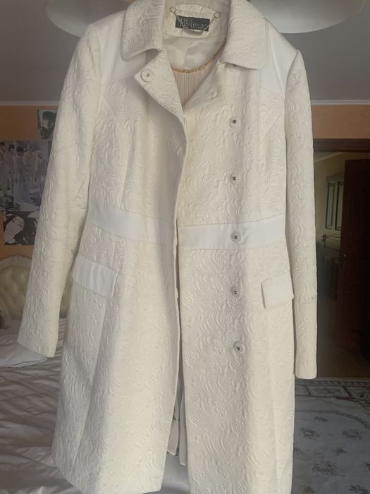 Жіночий стильний тренч