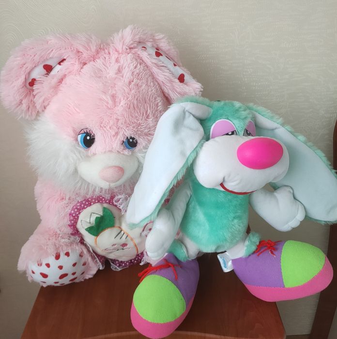 Продам мягкие игрушки для девочки