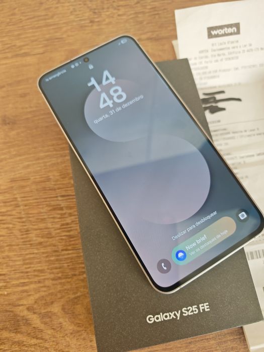 Samsung S25 FE 8GB/256GB Dual Sim Jetblack  Seminovo C/Garantia