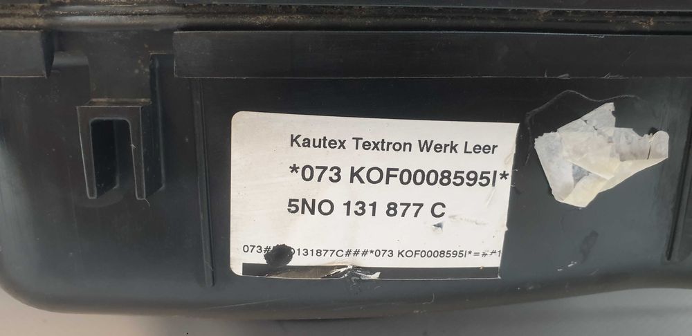 Zbiornik adblue mocznik bak audi Q3 5N0