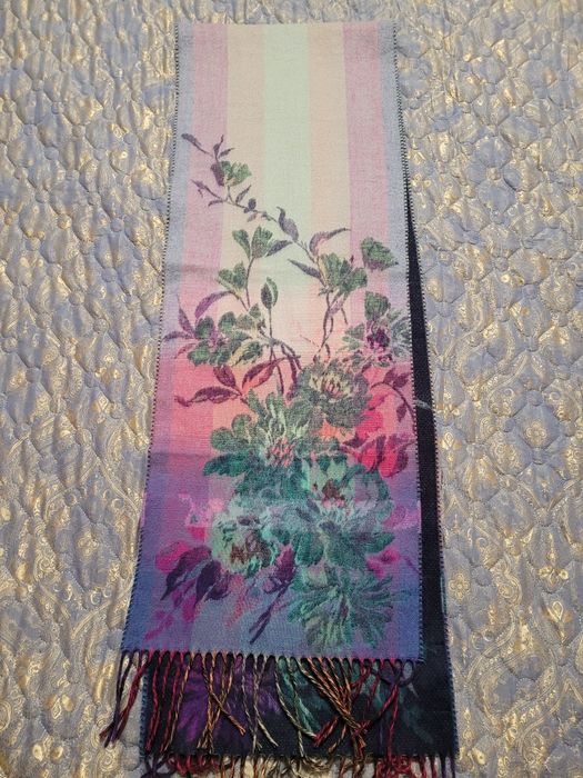 Шарф "Laura Ashley "