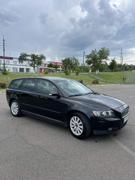 Продам Volvo v50 tdi