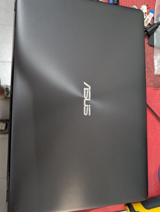 ASUS i5 touchscreen 15.6'