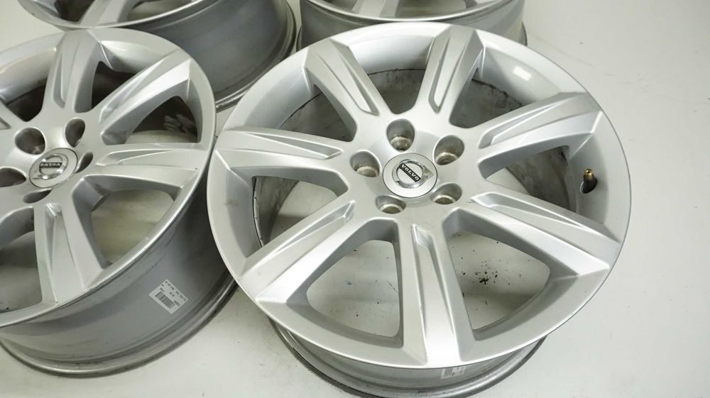 Felgi 17 VOLVO S90 S80 C30 V40 V50 ET42