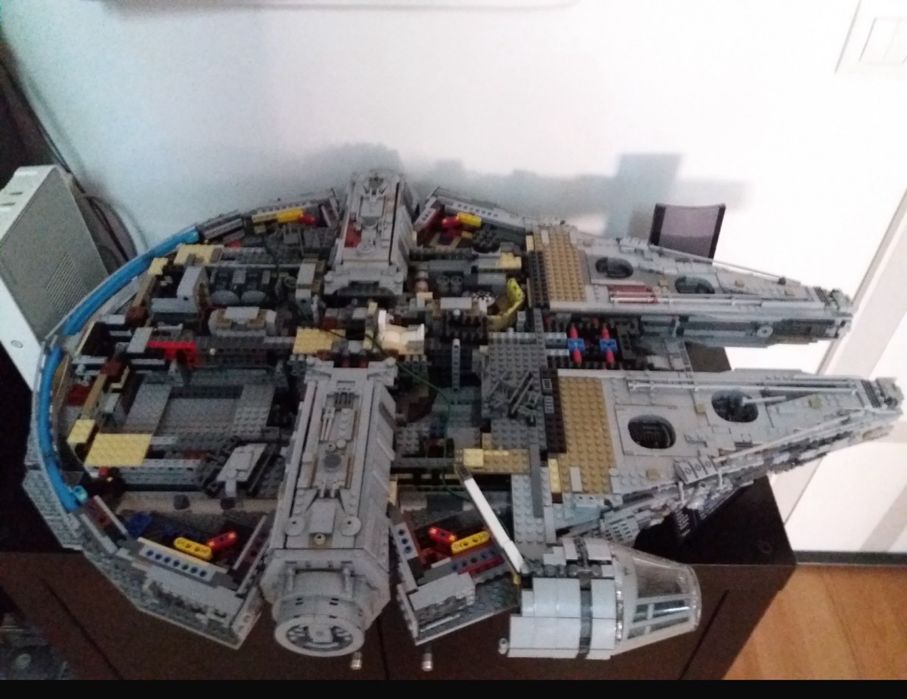Millenium Falcom UCS (lepin)