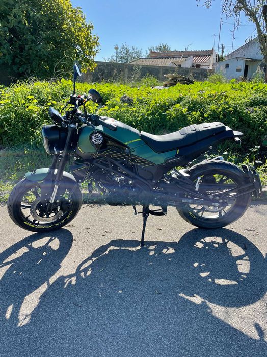Benelli Leoncino 125 com 4mil KM.