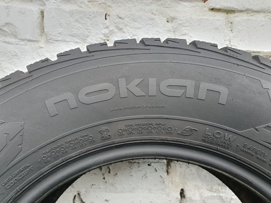 Opony zimowe 2szt. 235/65/16 C do busa NOKIAN 2017 rok! 8mm! MONTAŻ!!