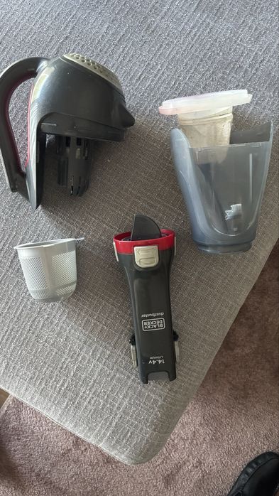 Black+Decker Dustbuster. pouco usado, em bom estado. Bateria de lithium de 14,4v