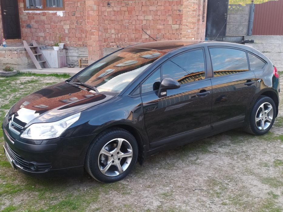 Citroen C4  1.6 бензин