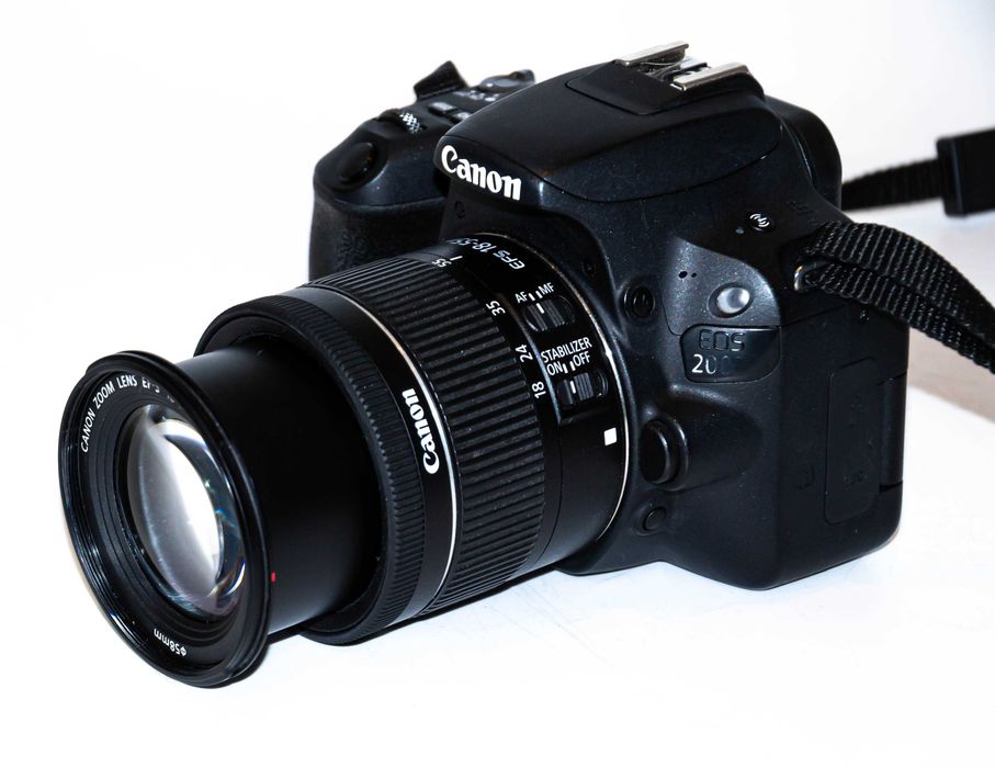 Canon EOS 200D + 18-55mm IS STM 24.2Mpix 24 TYŚ