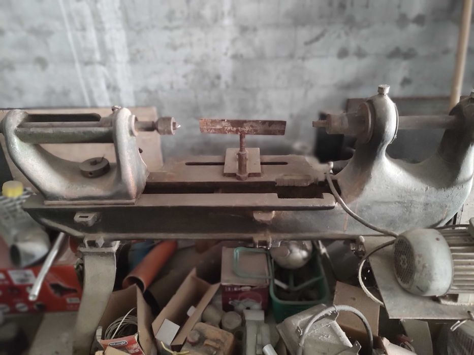 Токарный станок по дереву. Германия. Чугунный.