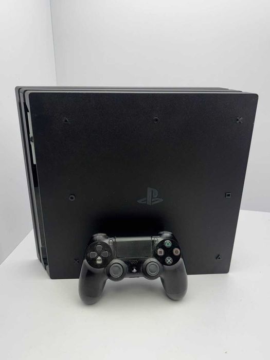 Konsola Sony PlayStation 4 Pro 1TB cuh-7016B + kable+pad
