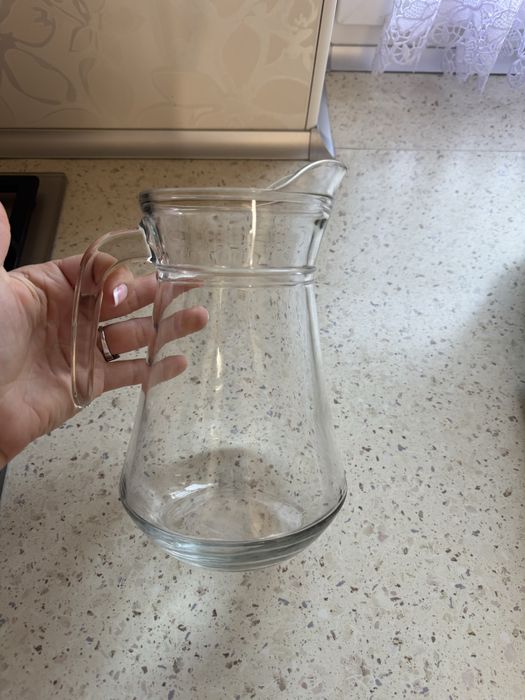 Szklany dzabnek na napoje /soki okolo 1,5 l