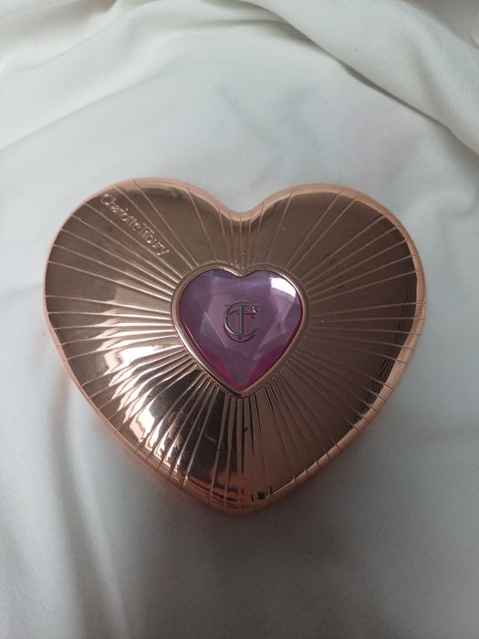 Paleta róż plus puder charlotte tilbury