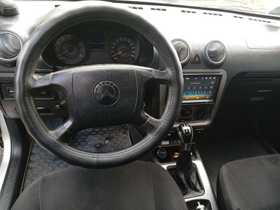 Продам geely  с переоформление