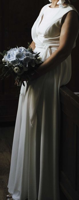 Elegancka suknia ślubna Diana znanej pracowni krawieckiej