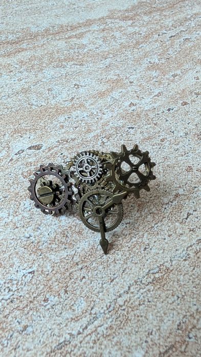 Anel Steampunk Com Engrenagens Metálicas