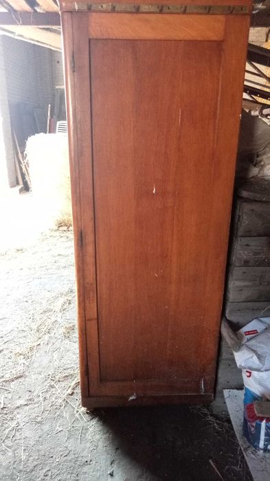 Sprzedam szafę 100 letnią