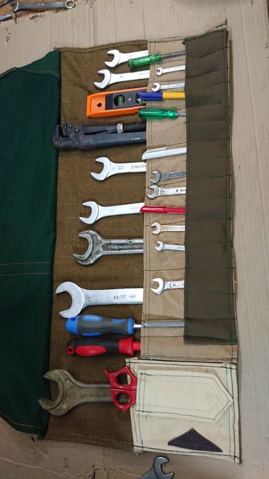 Чехол автомобильный для ключей и прочего инструмента. 
Хороший качеств