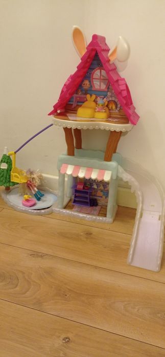 Enchantimals zimowy domek