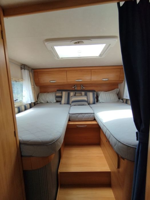 Autocaravana impecável camas gémeas