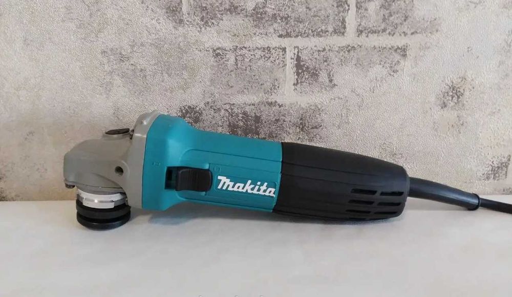 Угловая шлифмашина болгарка Makita сетевая Шліфувальна болгарка Макита