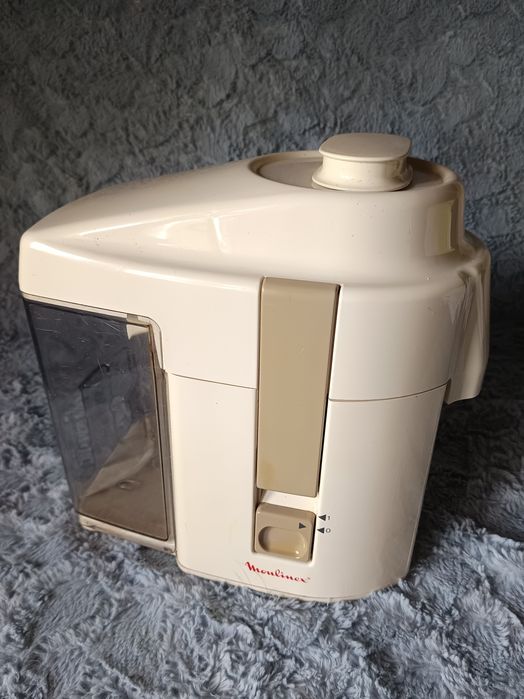 Máquina de fazer sumos Moulinex